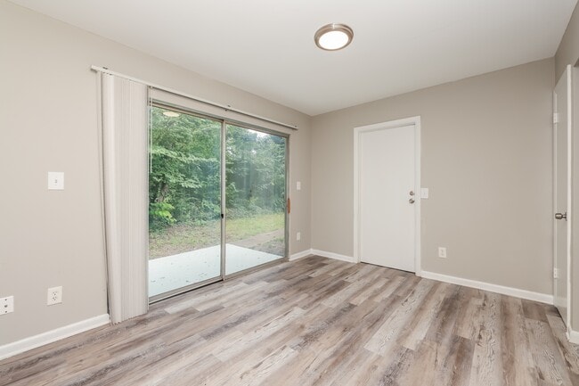 Building Photo - 5301 Woodbine Ave