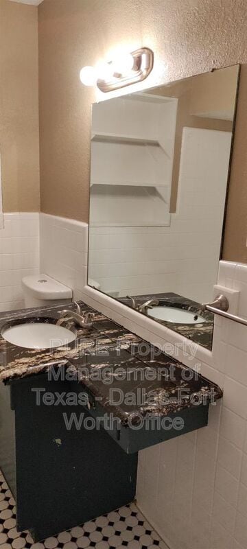 Building Photo - 1607 Briarwood Blvd