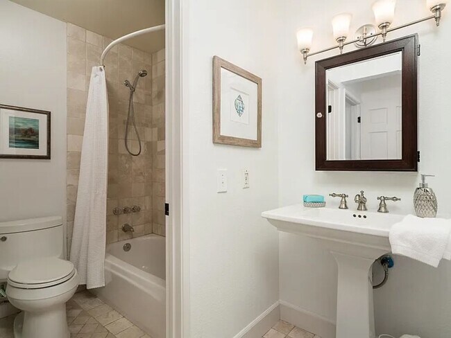 Building Photo - Pacifica Del Mar Highlands - 2 Bedroom 2 Bathroom Retreat