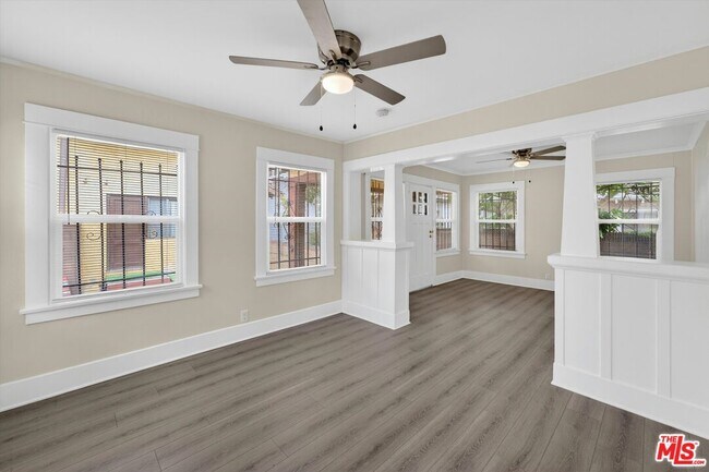 Building Photo - 5008 S Wilton Pl