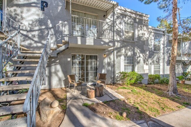 Building Photo - 3823 S Maryland Pkwy