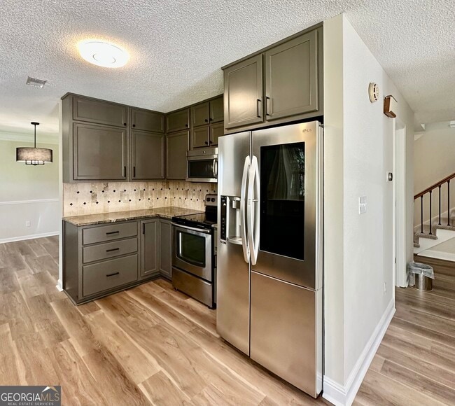 Building Photo - 157 Rockspray Ridge