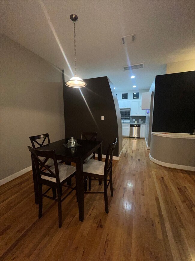 Building Photo - 7650 Springhill St