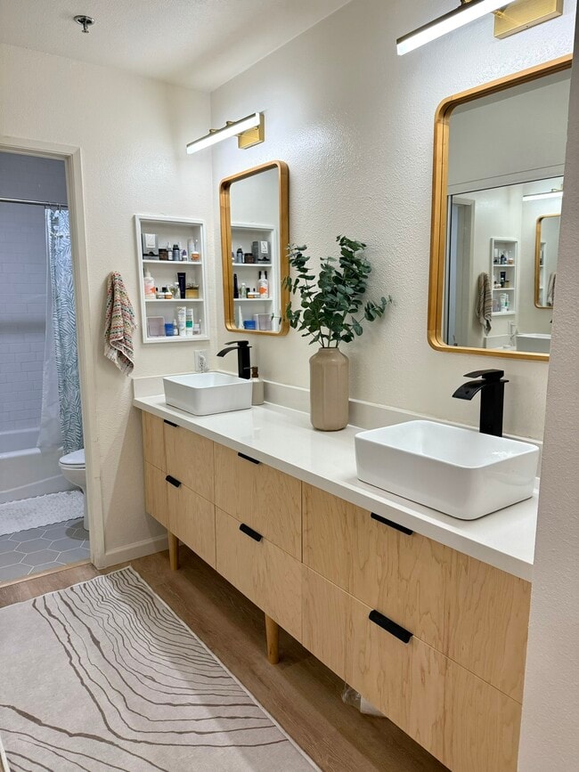 Building Photo - 5790 Friars Rd