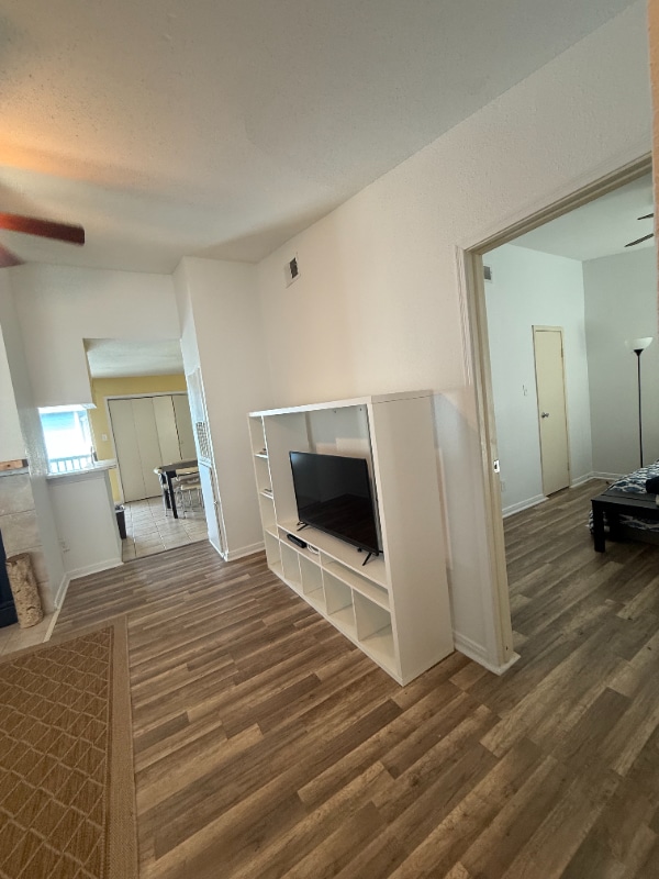 Building Photo - 3506 Cove View Blvd