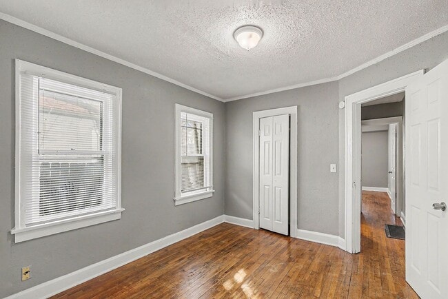 Building Photo - Beautiful 3 Bedroom 1 Bathroom in Kansas City!