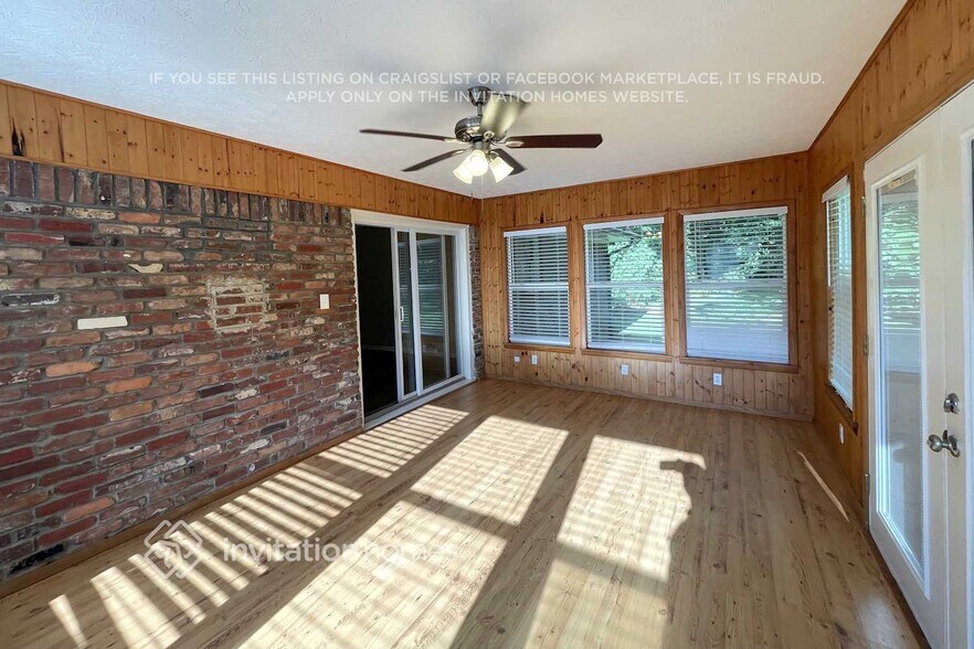 Building Photo - 1665 Elmwood Dr