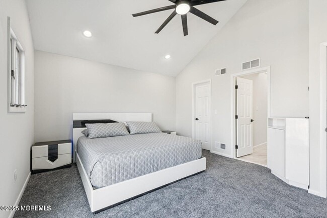 Building Photo - 385 Aldo Dr