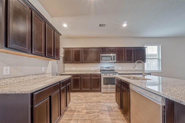 Building Photo - 14122 Silver Falls Ct