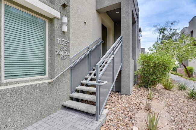 Building Photo - 11231 Hidden Peak Ave