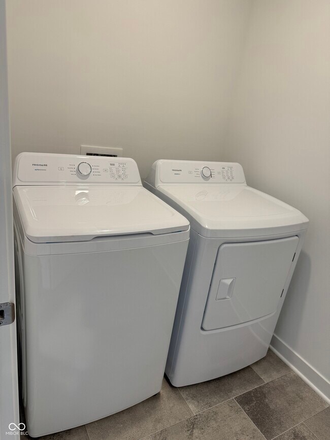 Building Photo - 15203 Farrington Rd