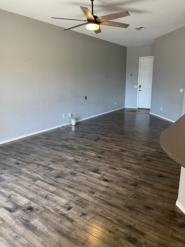 Building Photo - 25 S Quinn Cir