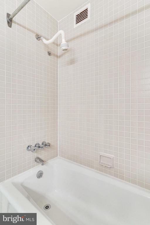 Building Photo - 955 26th St NW