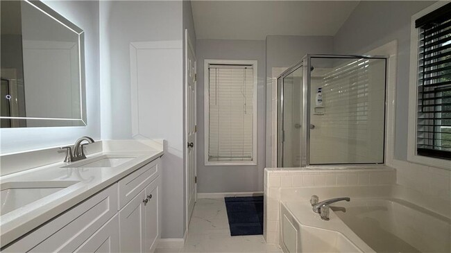 Building Photo - 2945 Dogwood Creek Pkwy NW