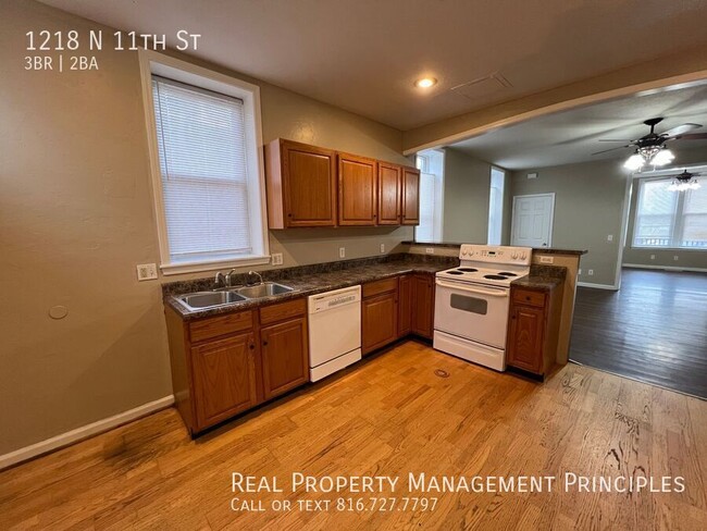 Building Photo - ***Move-In Special*** Recently Renovated, ...