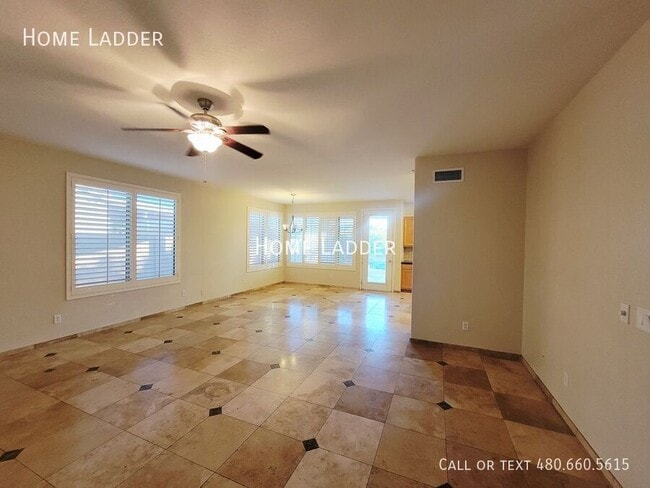 Building Photo - 4027 E Kirkland Rd