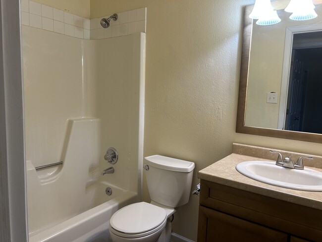 Bathroom - 4507 Parkview Dr