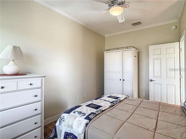 Building Photo - 631 Tahiti Ct