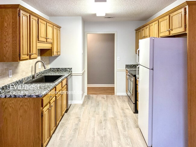 Building Photo - 153 Jasmine Dr