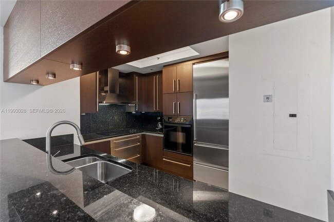 Building Photo - 3400 SW 27th Ave