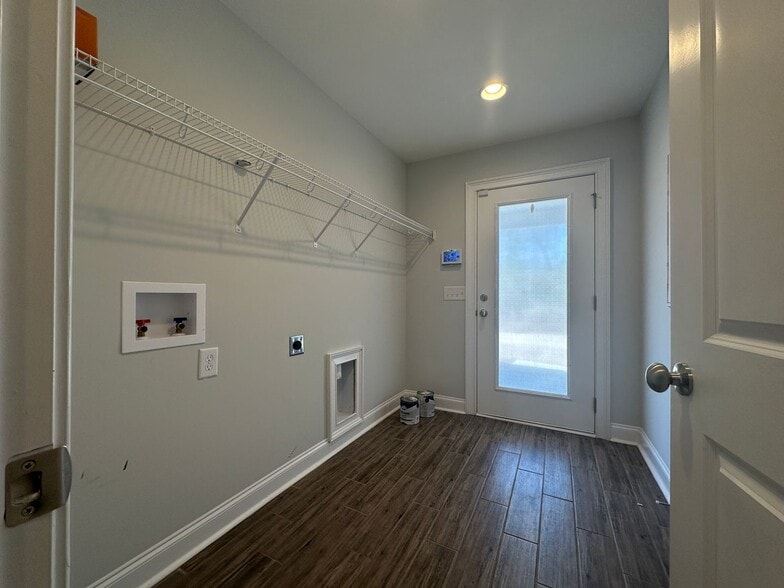 Building Photo - Cottage Style 4 Bedroom Home in Camden Ridge