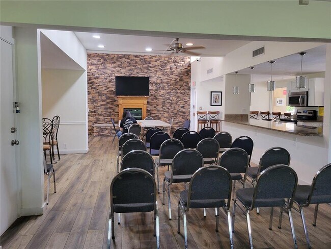 Building Photo - 2615 Cove Cay Dr