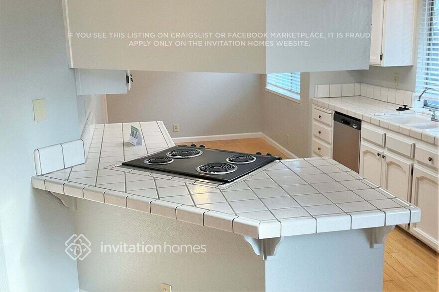 Building Photo - 8205 Silverside Dr