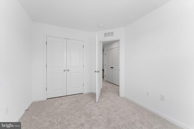 Building Photo - 501 Fontana Cir
