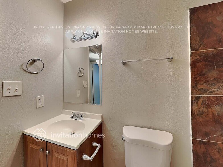 Building Photo - 1146 E Hatcher Rd