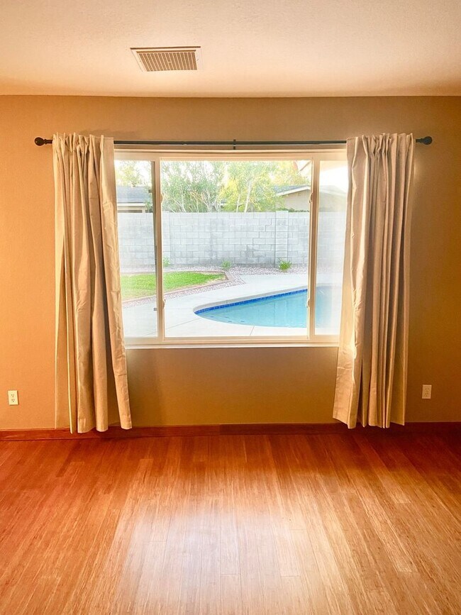 Building Photo - Charming 3BR House in Scottsdale with new ...