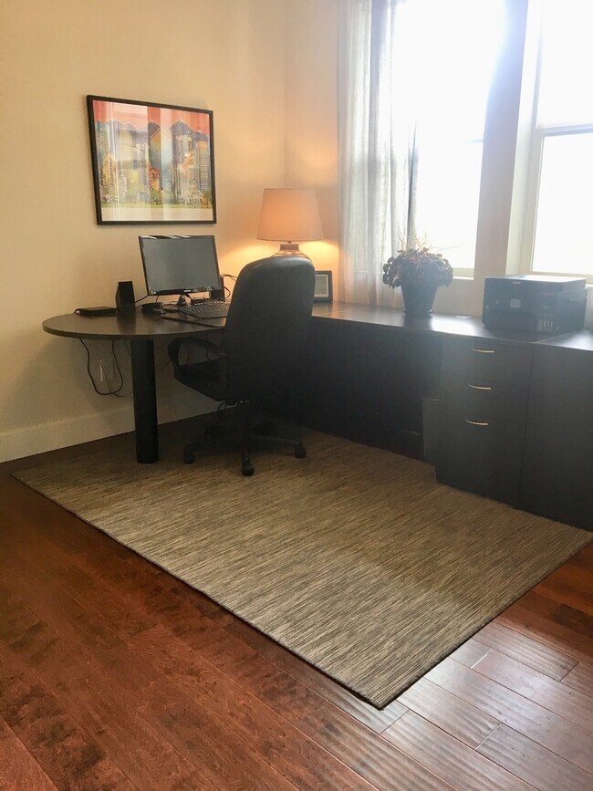 Building Photo - Luxury in Old Town Lafayette for Lease! MU...