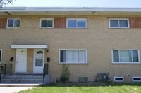 Building Photo - 5 E Judith Ann Dr