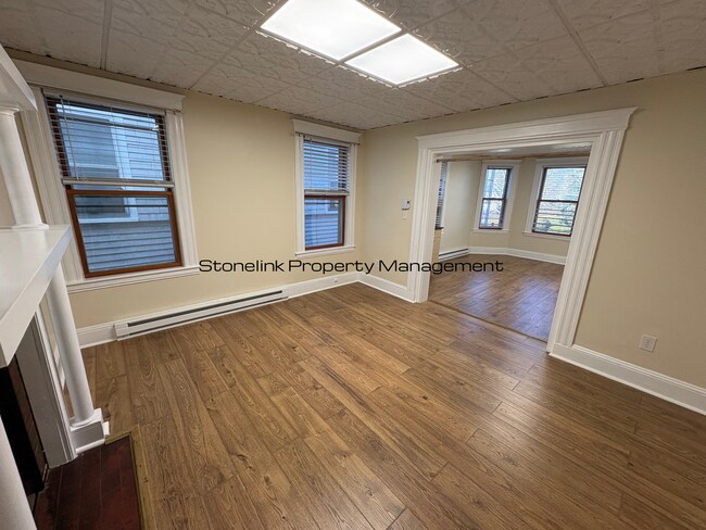 Building Photo - 40 High St