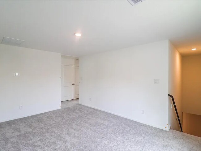 Building Photo - 31453 Moore Rd