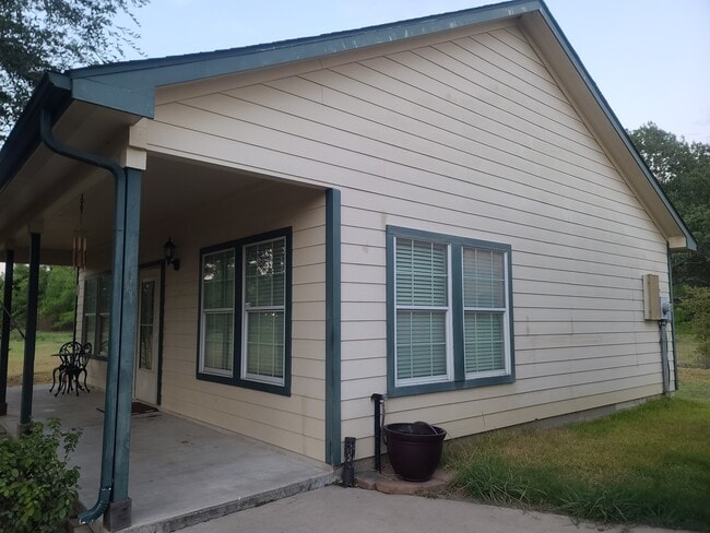 Building Photo - 15 C R 640 B C