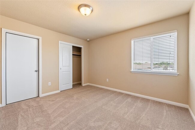 Building Photo - 413 Cane River Rd