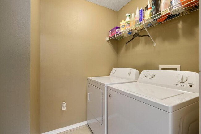 Building Photo - 13418 Libby Lane