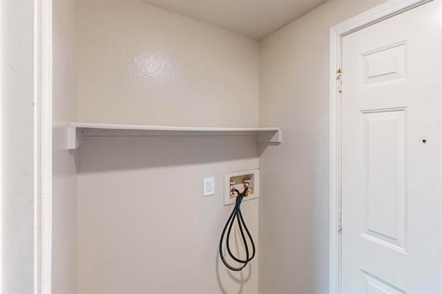 Building Photo - 919 Fairbanks Cir