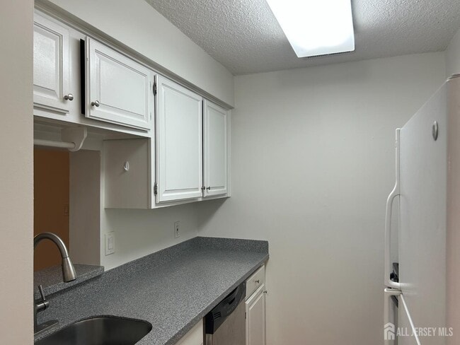 Building Photo - 5317 Ravens Crest Dr