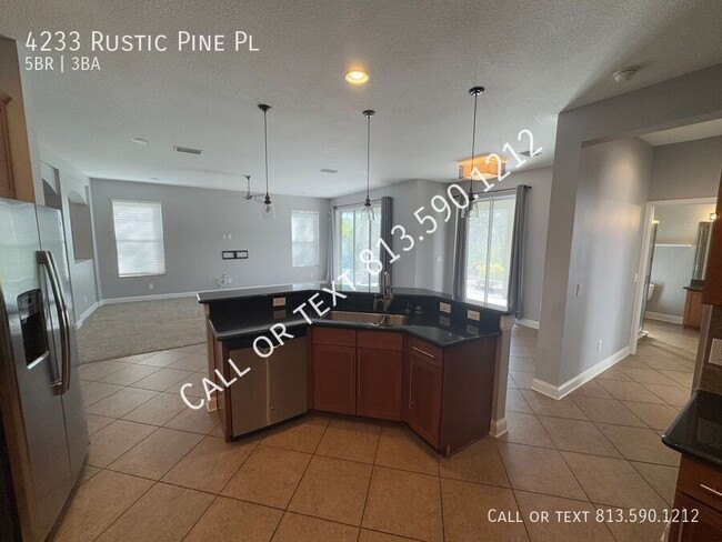 Building Photo - Spacious Wesley Chapel Home