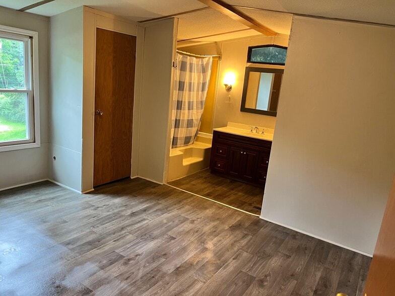 Master Bedroom - 746 Pony Farm Rd