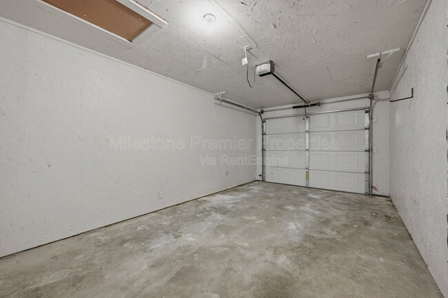 Building Photo - 2000 Monte Cristo Way