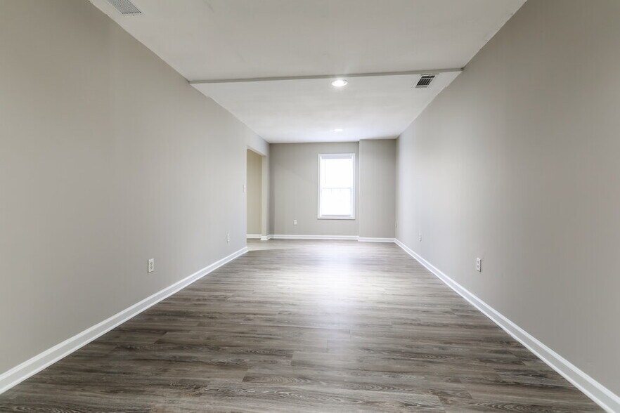 Building Photo - 965 Tigers Way