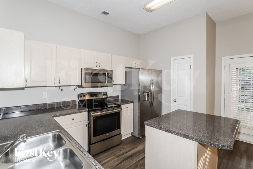 Building Photo - 865 Abbey Grove Ln
