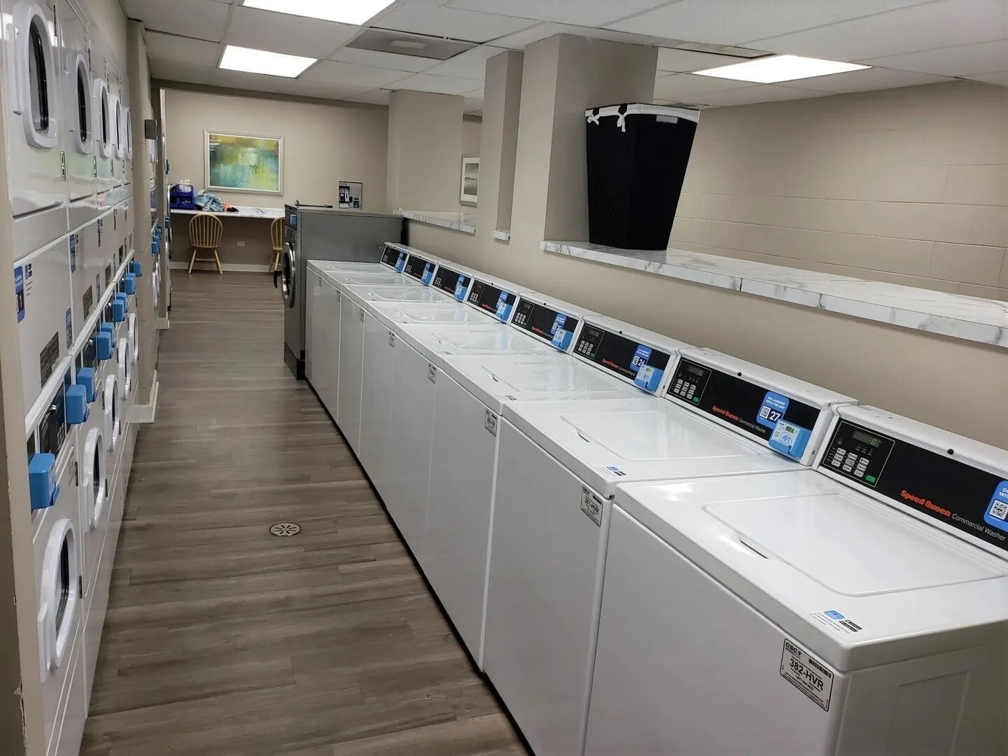 Laundry Facility - 1636 N Wells St