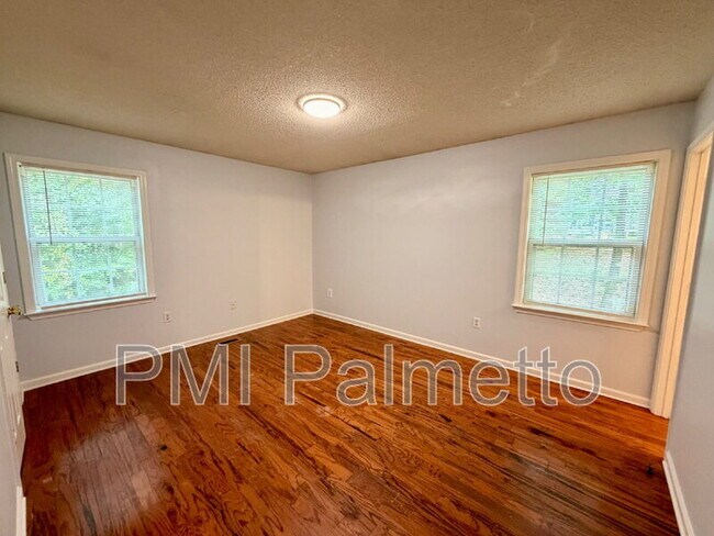 Building Photo - 119 Chatham Forest Cir