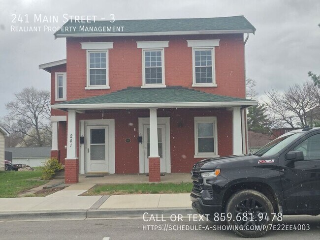 Building Photo - 241 Main St