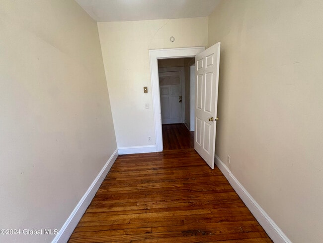 Building Photo - 91 Columbia St