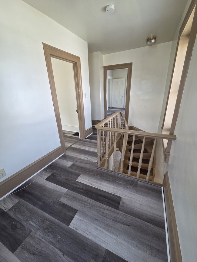 Building Photo - 414 N Lee St