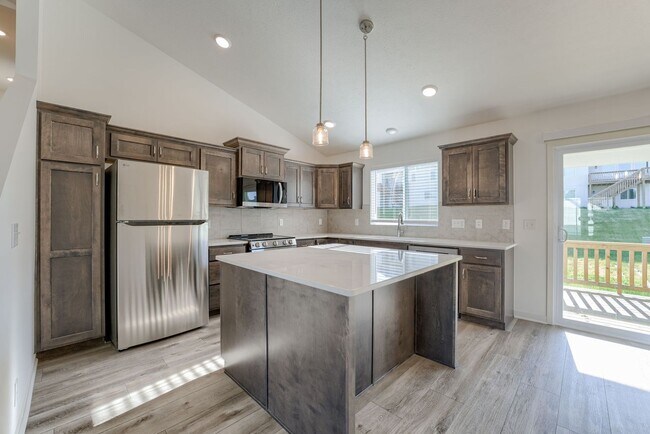 Building Photo - New Construction 3 Bedroom!!